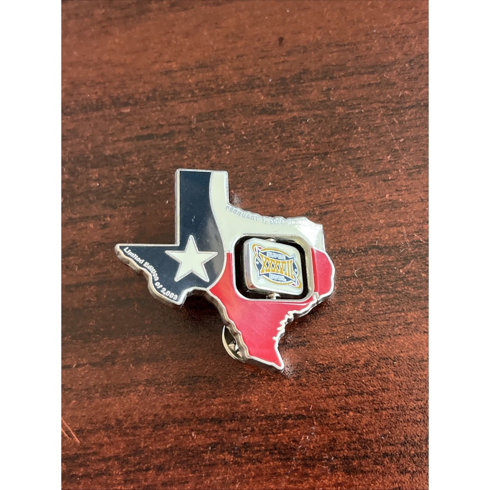 Super Bowl XXXVIII NFL New England Patriots Carolina Panthers Lapel Hat Pin